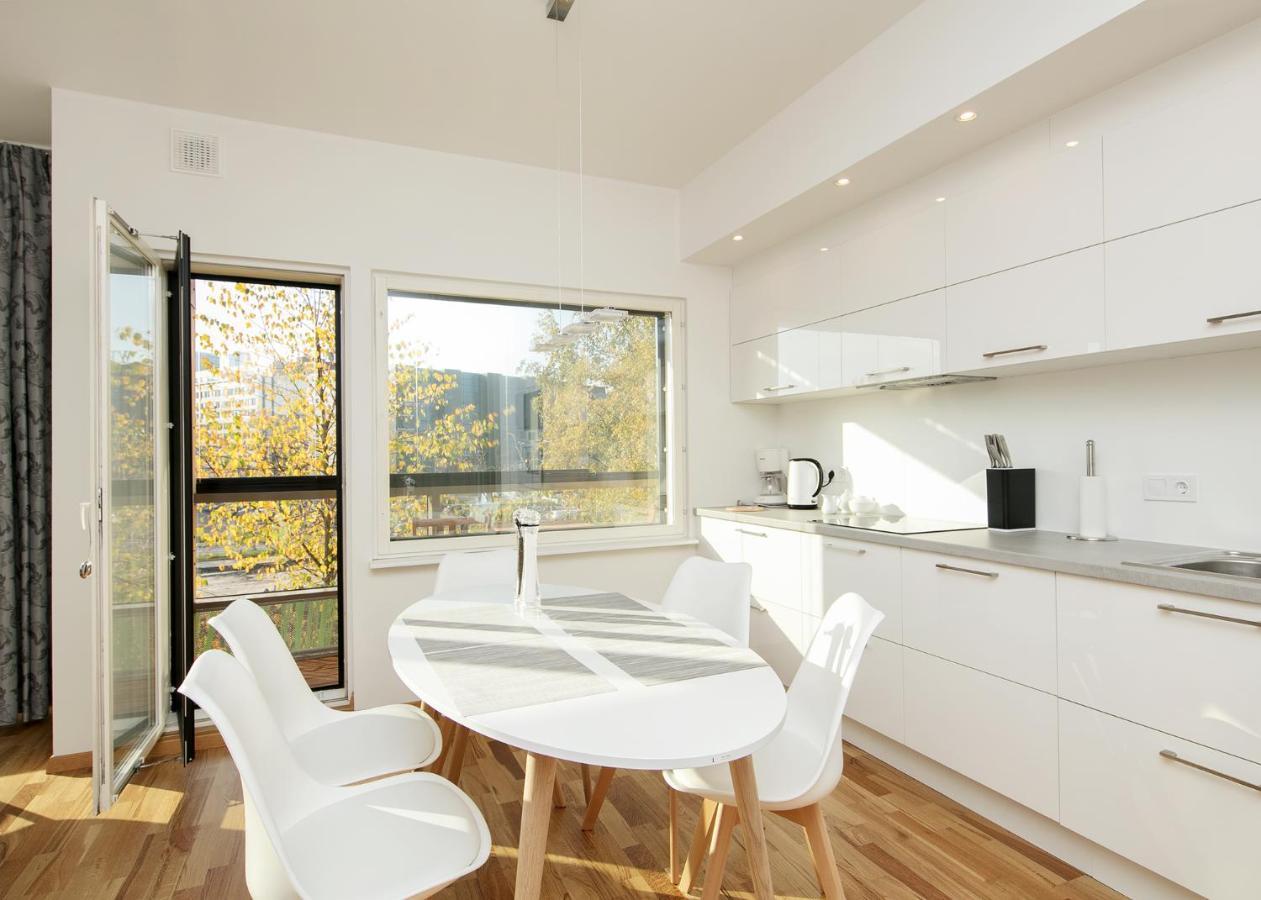 Cozy Lootsi Residence With Sauna And Balcony - Tallinn City Centre エクステリア 写真