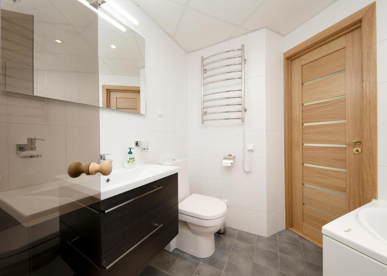 Cozy Lootsi Residence With Sauna And Balcony - Tallinn City Centre エクステリア 写真