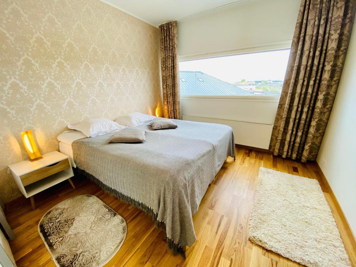 Cozy Lootsi Residence With Sauna And Balcony - Tallinn City Centre エクステリア 写真